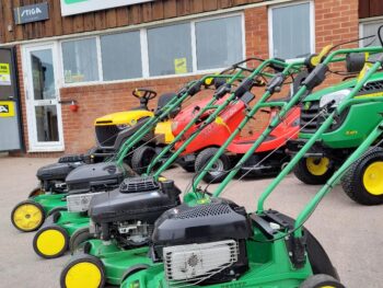 thumbnail John Deere Servicing at www.gardenkit.co.uk