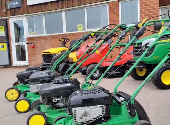 thumbnail John Deere Servicing at www.gardenkit.co.uk